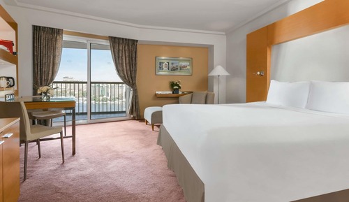 Habitación de lujo, 1 cama de matrimonio grande, Acceso al salón del club (Nile View)
