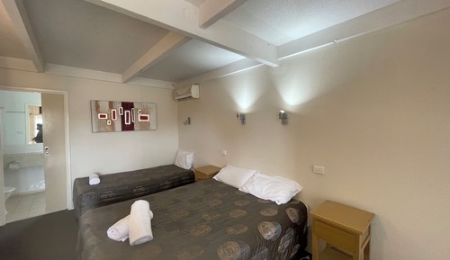 Habitación Deluxe (King and Single)