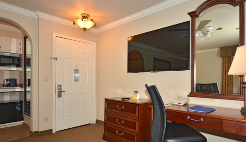 Suite, 1 cama de matrimonio grande, no fumadores (Oversized Room;with Sofabed)
