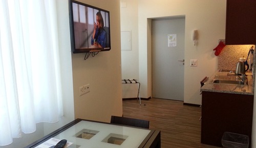 Estudio, cocina (Annex Building, 70m distance)
