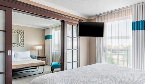 Suite, 1 cama de matrimonio grande con sofá cama, en una planta alta