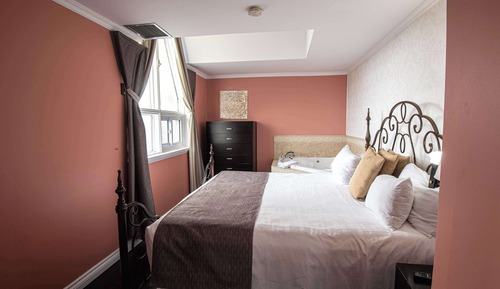 Suite, 1 cama de matrimonio grande, no fumadores (Separate Living Room;with Sofabed)
