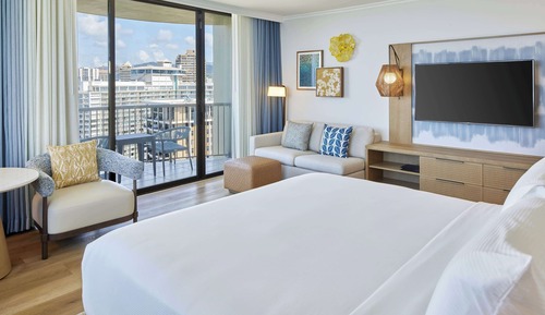 Habitación, 1 cama de matrimonio grande con sofá cama (Diamond Head, Rainbow Kai, Renovated)
