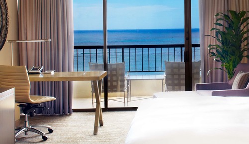 Habitación, 1 cama de matrimonio grande, frente al mar (Ali'i Tower, Corner, Private check-in)