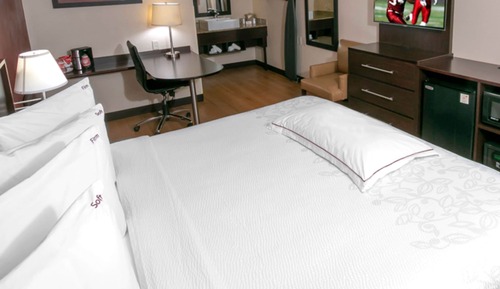 Habitación Premium, 1 cama de matrimonio grande (Upgraded Bedding & Snack, Smoke Free)