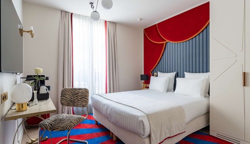 Habitación Doble Estándar - Minibar soft de cortesía, tés y cafés gratis,Chromecast,Prensa digital