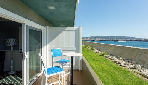 King Room with Ocean View and Spa Bath