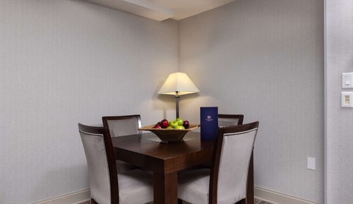 Suite presidencial, 2 camas de matrimonio, no fumadores