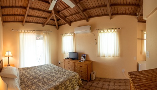 Habitación superior, 1 cama de matrimonio, baño privado, vistas al puerto