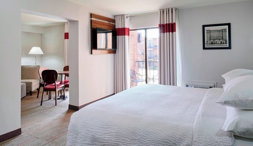 Suite, 1 cama de matrimonio grande con sofá cama