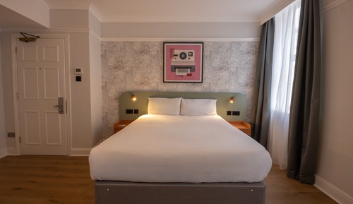 Suite, 1 cama de matrimonio grande con sofá cama