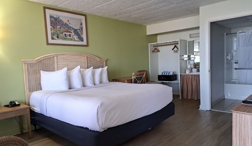 Habitación, 1 cama de matrimonio grande, no fumadores (1st Floor, Oceanside)