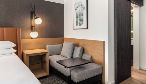 Habitación, 2 camas dobles (Mobility/Hearing Access, Roll-in Shwr)