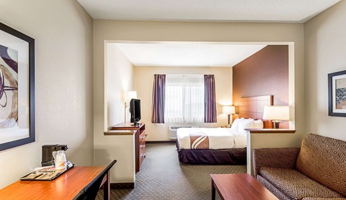 Suite con matrimonial y sofá cama, no mascotas, no fumadores