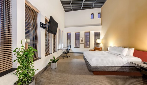 Suite, 1 cama de matrimonio grande (One Bedroom Loft Suite King)
