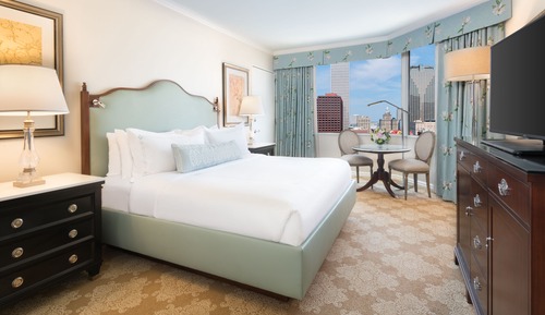 Classic Guest Room King Accessible