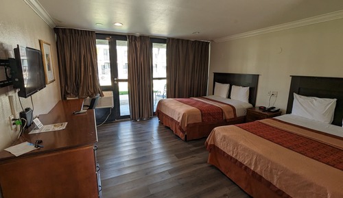 Habitación estándar doble, 2 camas de matrimonio, no fumadores