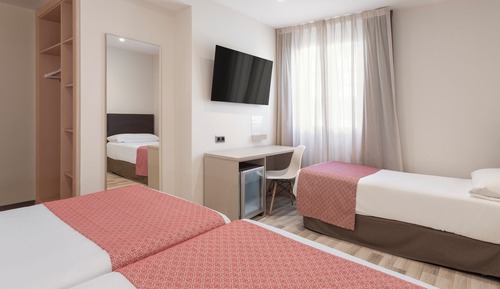 Habitación triple (2 adults + 1 children)