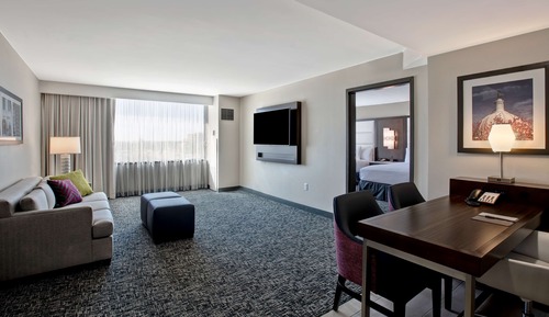 Suite, 2 camas dobles, accesible para personas con discapacidad, bañera (Mobility & Hearing)