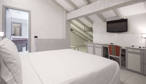 Apartamento estándar, 2 camas de matrimonio, balcón, en edificio anexo (with Sofabed)
