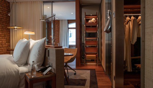 Habitación, en esquina