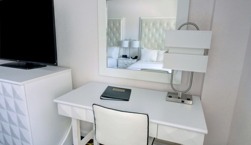 Habitación, 1 cama de matrimonio (Mobility & Hearing, Roll-In Shower)