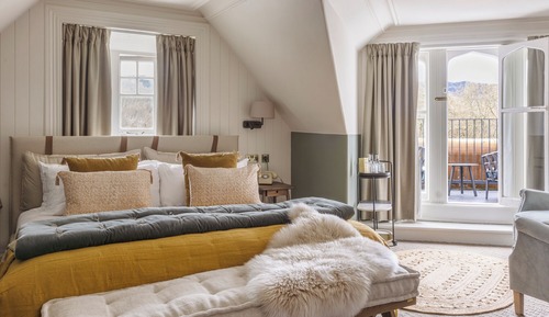 Comfy Luxe with Balcony