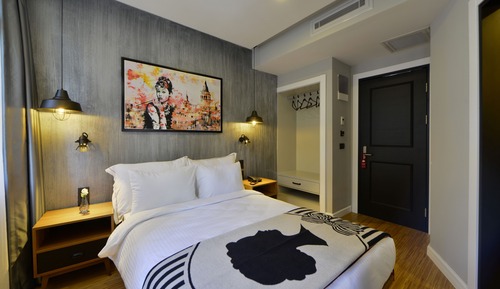 Premier Room