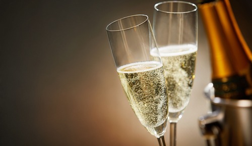 Oferta con Cena Romántica - Incluye frutas, chocolates y cava en habitación Deluxe