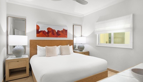 Suite Deluxe, 1 habitación, vistas parciales al mar (Recently Renovated)