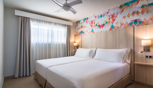 Apartamento, vistas al mar (2 Adults + 2 Children)