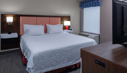 Suite, 1 cama de matrimonio grande, accesible para personas con discapacidad, no fumadores (Bathtub)
