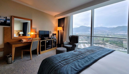 Habitación estándar, 1 cama de matrimonio grande, fumadores, vistas a la montaña