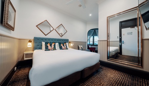 Habitación Deluxe, bañera de hidromasaje, vistas al puerto (Deluxe King Harbour View)