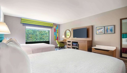 Habitación, 2 camas de matrimonio, accesible para personas con discapacidad, bañera