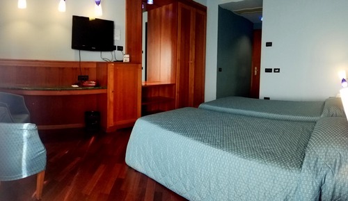 Habitación clásica con 2 camas individuales