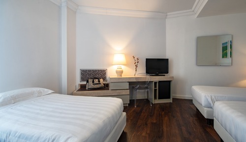 Habitación estándar, 1 cama de matrimonio, no fumadores (with Single Sofabed)