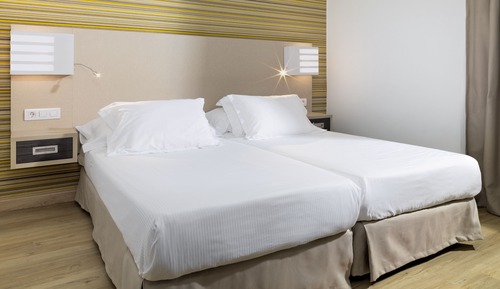 Suite (2 adults + 2 children)