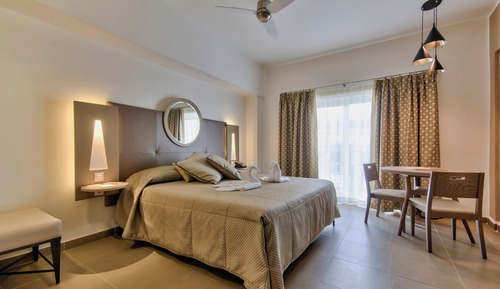 Executive Lounge Access, Deluxe Double Room, Sea View