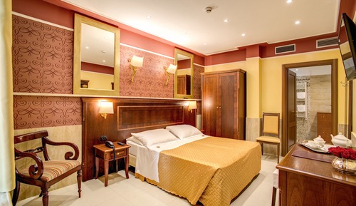Habitación superior con 1 cama doble o 2 individuales
