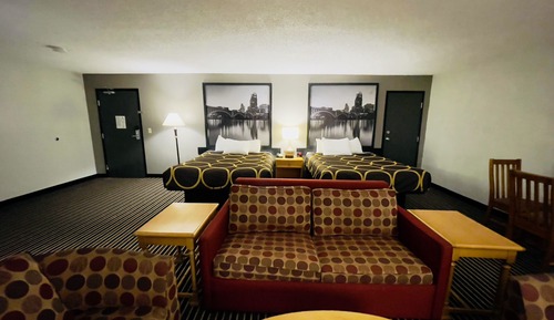 Suite estudio, 2 camas de matrimonio, no fumadores