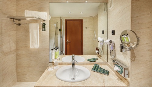 Habitación familiar con 2 camas individuales