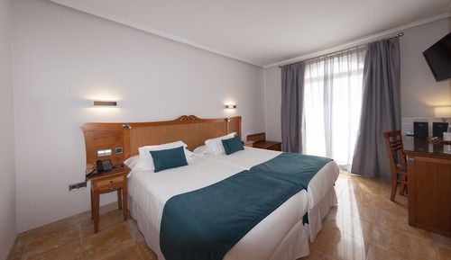 Habitación con 2 camas individuales