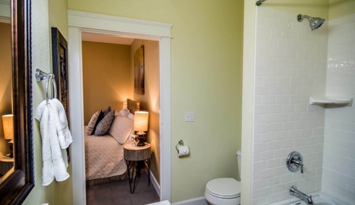 Habitación, baño privado (Jackson #322)