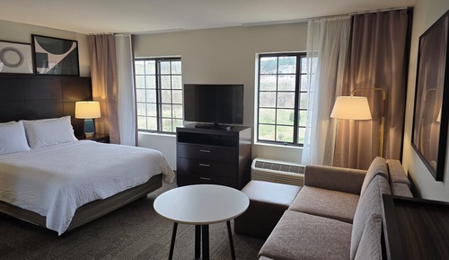Suite estudio, 1 cama de matrimonio, cocina, vistas a la montaña