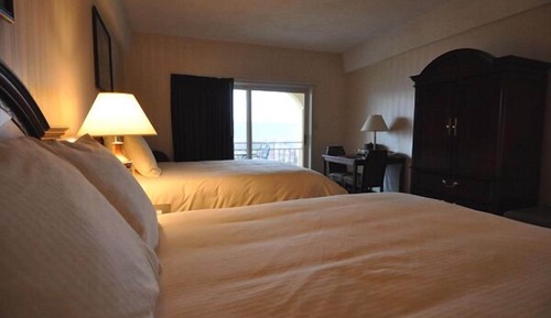 Double Room, 2 Double Beds, Panoramic River View (Private Balcony)