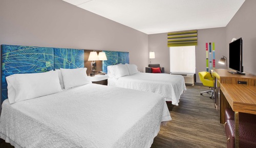 Habitación, 2 camas de matrimonio, accesible para personas con discapacidad, bañera