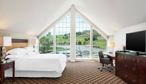 Suite, 1 cama de matrimonio grande con sofá cama, vistas al puerto deportivo
