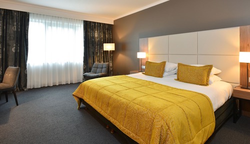 Habitación superior con 1 cama doble o 2 individuales, bañera