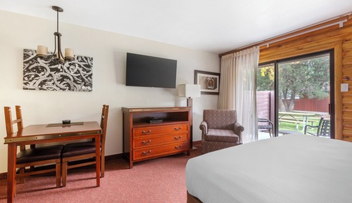 Estudio, 1 cama de matrimonio grande, frigorífico y microondas (Efficiency)
